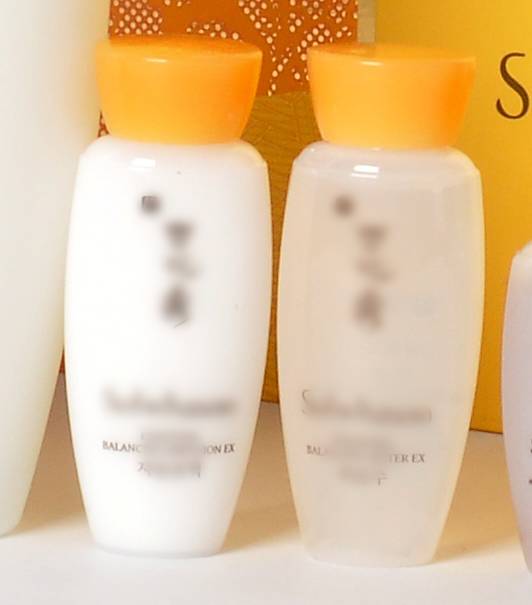 但造假已成公开秘密!你看到的可能是“假的直播”mg不朽情缘游戏登录入口警惕丨现在流行直播代购(图3) 但造假已成公开秘密!你看到的可能是“假的直播”mg不朽情缘游戏登录入口警惕丨现在流行直播代购(图3)